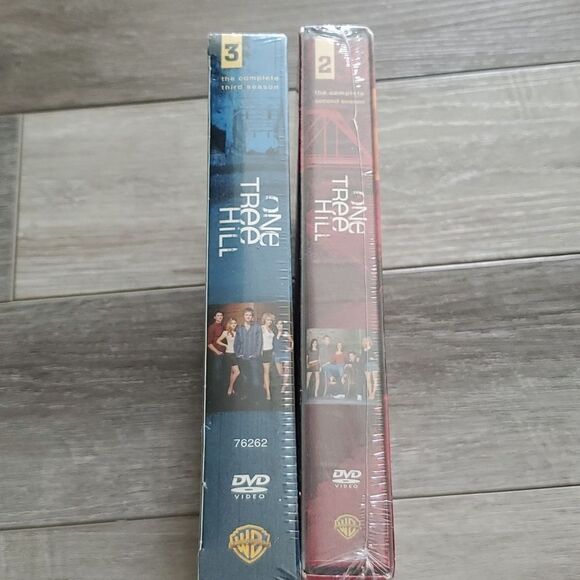 DVD COLLECTION: One Tree Hill Season 2 & 3 - Picture 2 of 3